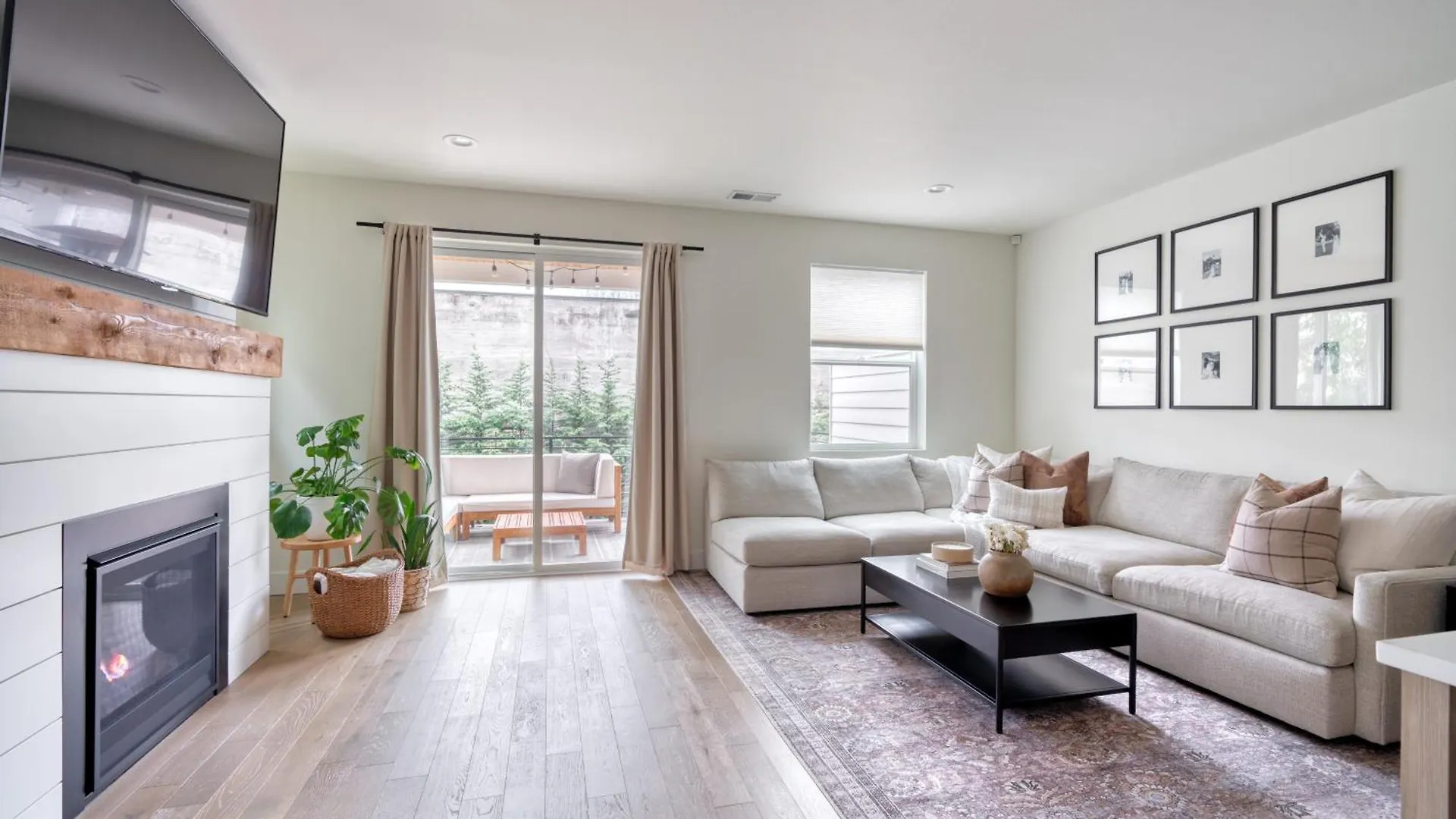 Stay Portland Collection - The Madison Farmhouse - Vintage Shops & Espresso 0*,